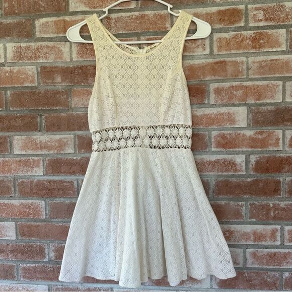 Free People Daisy Cutout Lace Mini Dress Women’s 2 Offwhite Cream Fit Flare - Picture 2 of 9